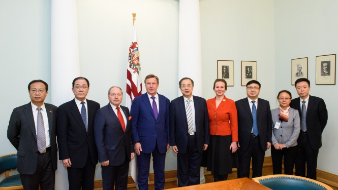 Ministru prezidents ar Ķīnas Uzņēmumu konfederāciju pārrunā abu valstu ekonomiskās attiecības