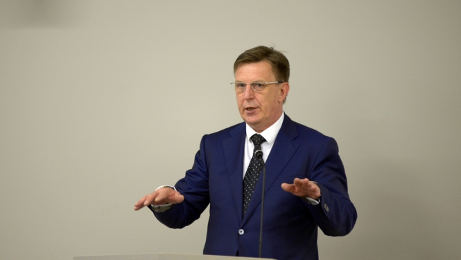 M.Kučinskis: maksājot PVN, veselības aprūpes sistēmu būs spiesti finansēt arī tie strādājošie, kuri nemaksā sociālo nodokli