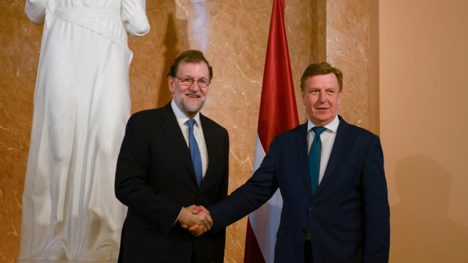 Ministru prezidents dosies vizītē uz Madridi