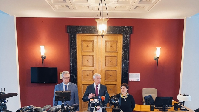 Krīzes vadības padome: aicinām iedzīvotājus nedoties uz COVID – 19 skartajām teritorijām