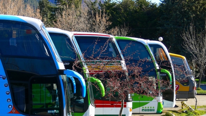 Daudzbērnu ģimenes saņems atlaidi braucieniem reģionālo maršrutu autobusos un vilcienos