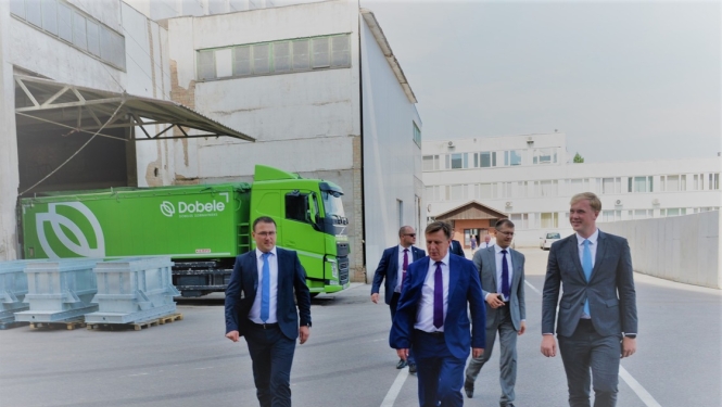 Ministru prezidents reģionālajā vizītē apmeklē Dobeli