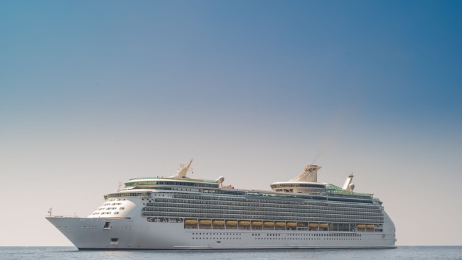 Valdība atbalsta izmaiņas esošajā kārtībā par to personu reģistrāciju, kas atrodas uz pasažieru kuģiem