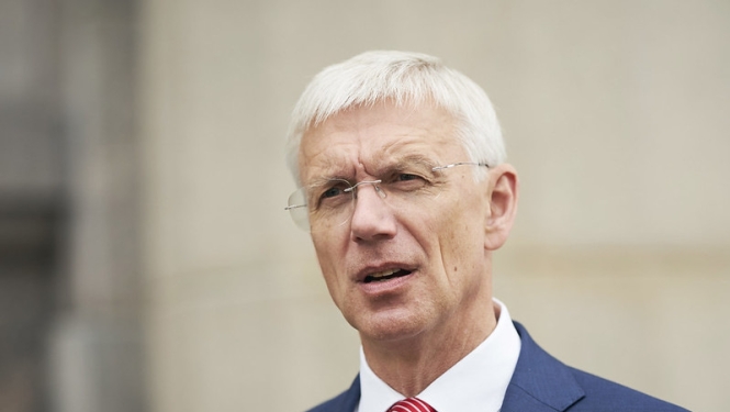 Kariņš: šobrīd atrodamies ļoti kritiskā brīdī, nepieciešami stingrāki ierobežojumi un strikta to ievērošana Covid-19 izplatības apturēšanai