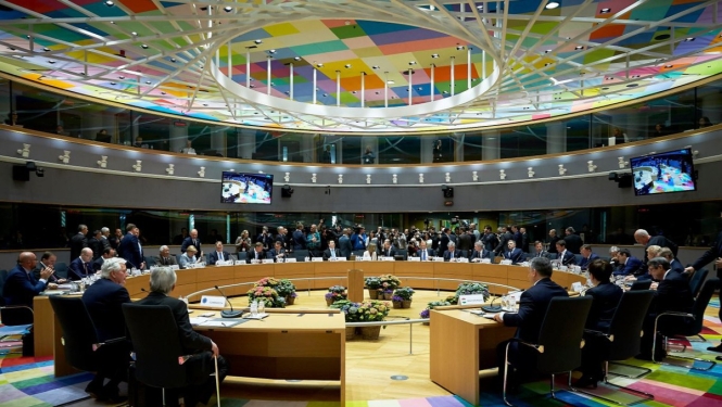 Ministru prezidents Briselē tiksies ar Ž.K.Junkeru un piedalīsies Eiropadomes darbā