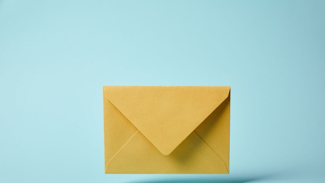 Ārkārtējās situācijas laikā pasta sūtījumu saņemšanas faktu pastnieki fiksēs elektroniski