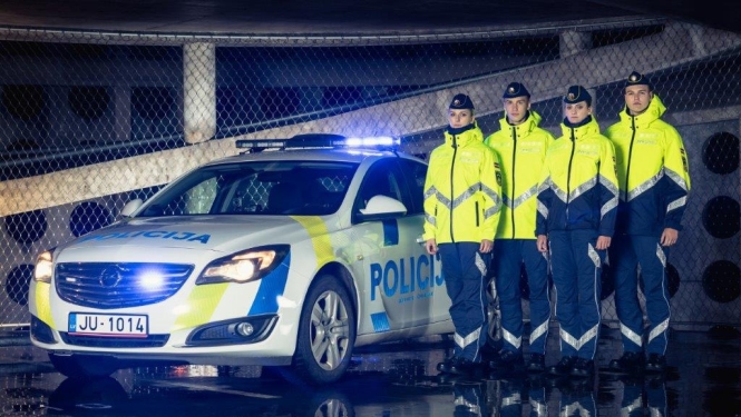 Valdībā apstiprina Valsts policijas amatpersonu jauno formas tērpu aprakstus