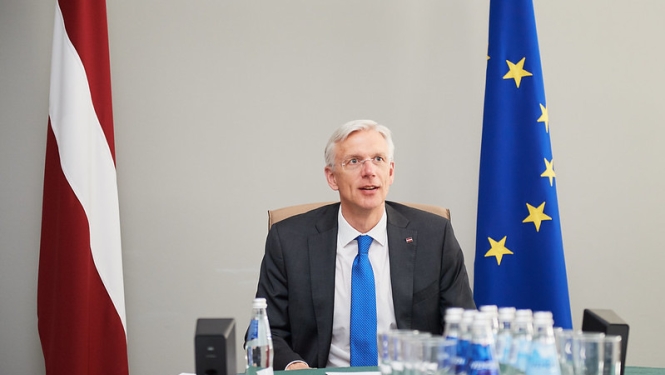 Kariņš ar Igaunijas un Lietuvas valdību vadītājiem pārrunās koordinētu Covid-19 ierobežojumu pakāpenisku atcelšanu un ekonomiskās sadarbības projektus