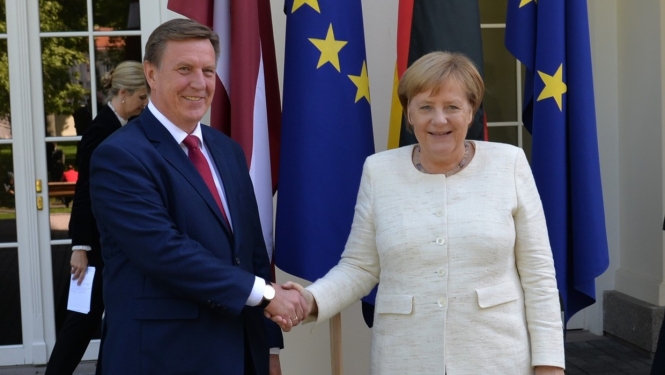 M. Kučinskis ar Vācijas kancleri pārrunā abām valstīm nozīmīgus jautājumus