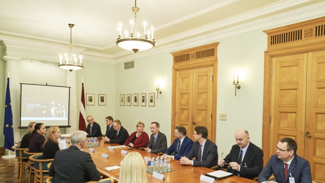 Ministru prezidents tikās ar lielo valsts uzņēmumu vadības pārstāvjiem