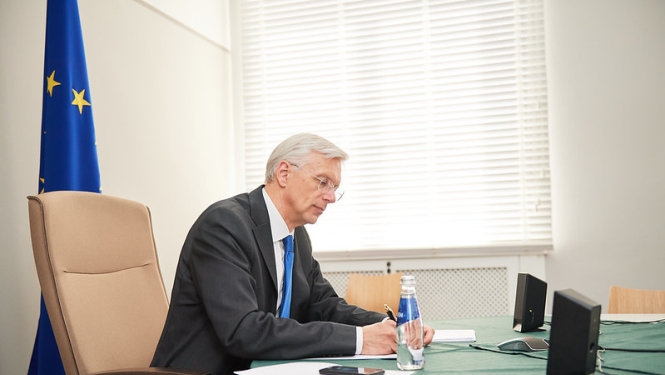 Kariņš ar Satversmes tiesas tiesnešiem pārrunā risinājumus tiesas spriedumu kvalitatīvai izpildei