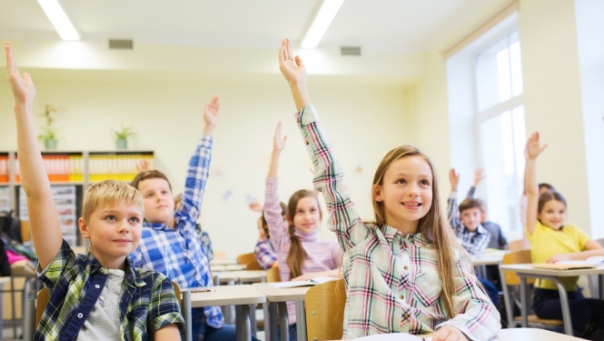 Priekšlaicīgas mācību pārtraukšanas samazināšanā un bērnu individuālo kompetenču attīstībā varēs iesaistīt vairāk pedagogu