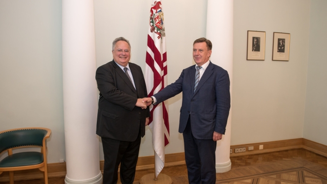 Ministru prezidents tiekas ar Grieķijas ārlietu ministru Nikolaju Kodzju