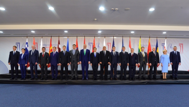 Ministru prezidents: jāturpina aktīvi attīstīt sinerģijas starp Eiropas Savienības un Ķīnas iniciatīvām