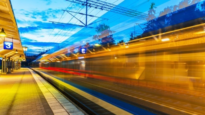 Valdība atbalsta Rail Baltica projekta realizācijā iespēju integrēt apkalpojošo transporta infrastruktūru