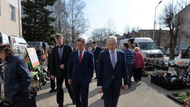 M. Kučinskis ar Gulbenes iedzīvotājiem un uzņēmējiem apspriež aktualitātes valstī