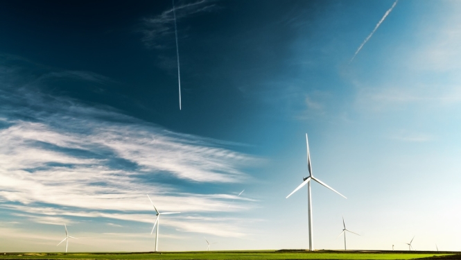 Valdība lemj par tālākajiem soļiem OIK samazināšanai