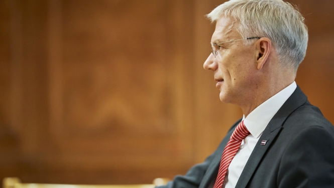 Ministru prezidents Krišjānis Kariņš profilā