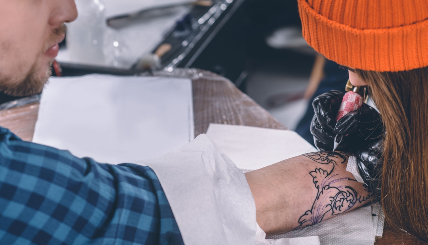 Pilnveidotas prasības tetovēšanas un pīrsingu pakalpojumu kvalitātes uzlabošanai