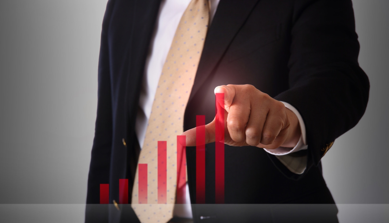 FM: Aprīlī palielinās gan pārtikas, gan nepārtikas preču mazumtirdzniecība