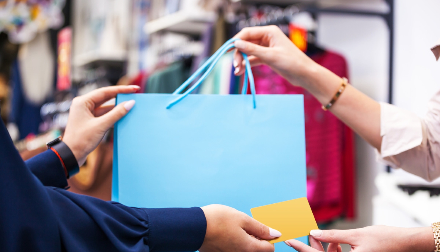 No 2019. gada tirdzniecības vietās plastmasas iepirkumu maisiņus vairs nedrīkstēs izsniegt bez maksas