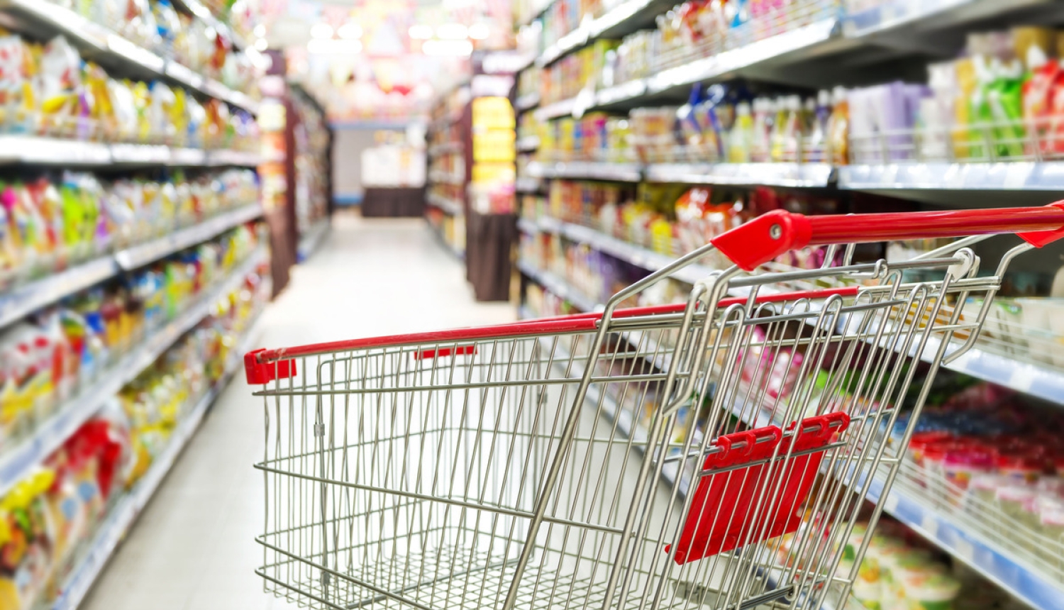 Tirdzniecības darbiniekus uz COVID-19 analīzēm varēs nosūtīt arī darba devējs