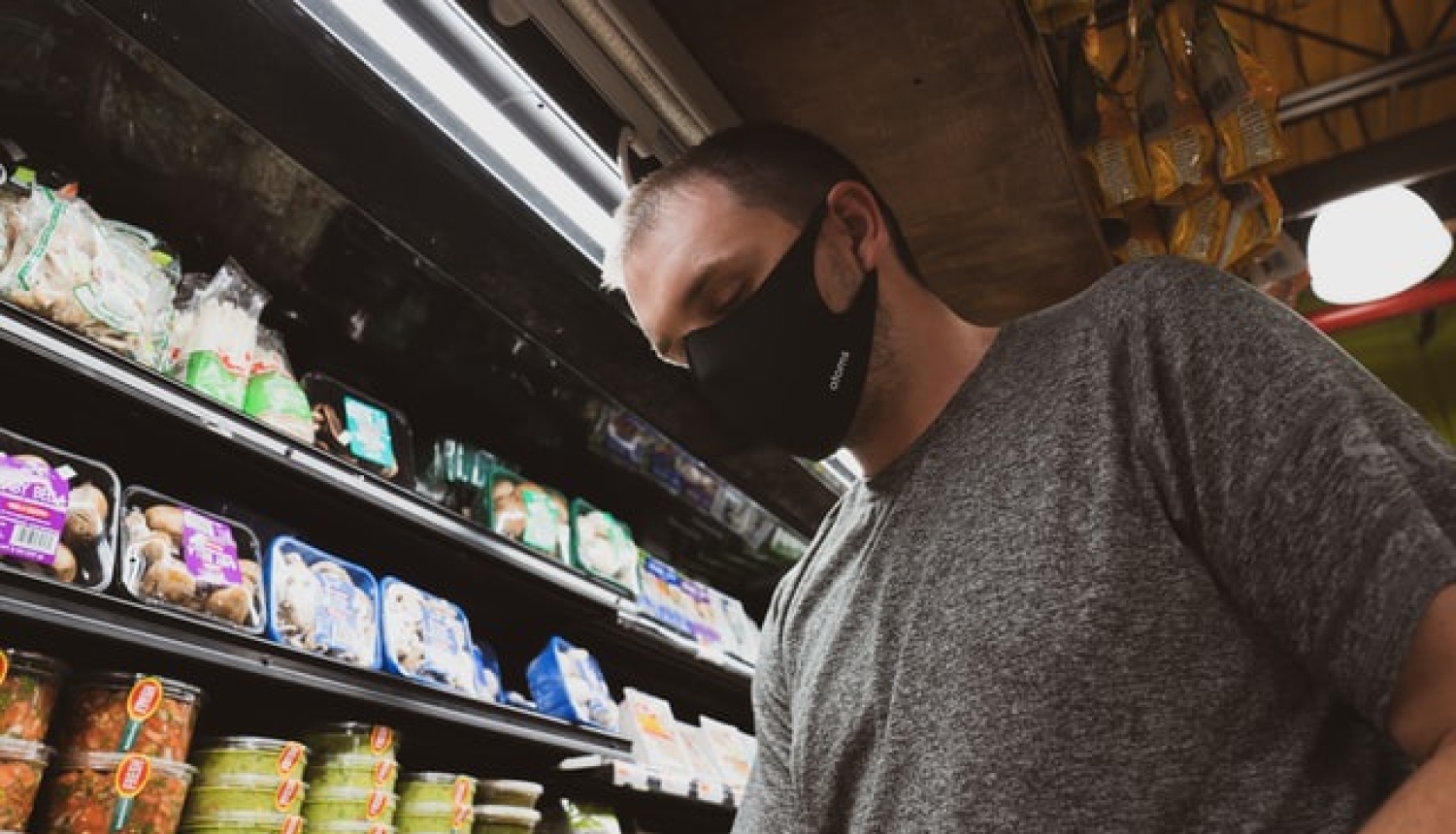 No 9. novembra jāievēro stingrāki epidemioloģiskās drošības pasākumi tirdzniecībā