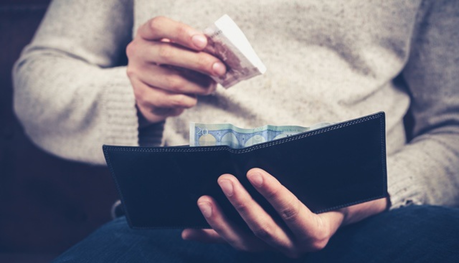 Valsts no līdzekļiem neparedzētiem gadījumiem segs pusi no pašvaldībās izmaksātajiem krīzes pabalstiem