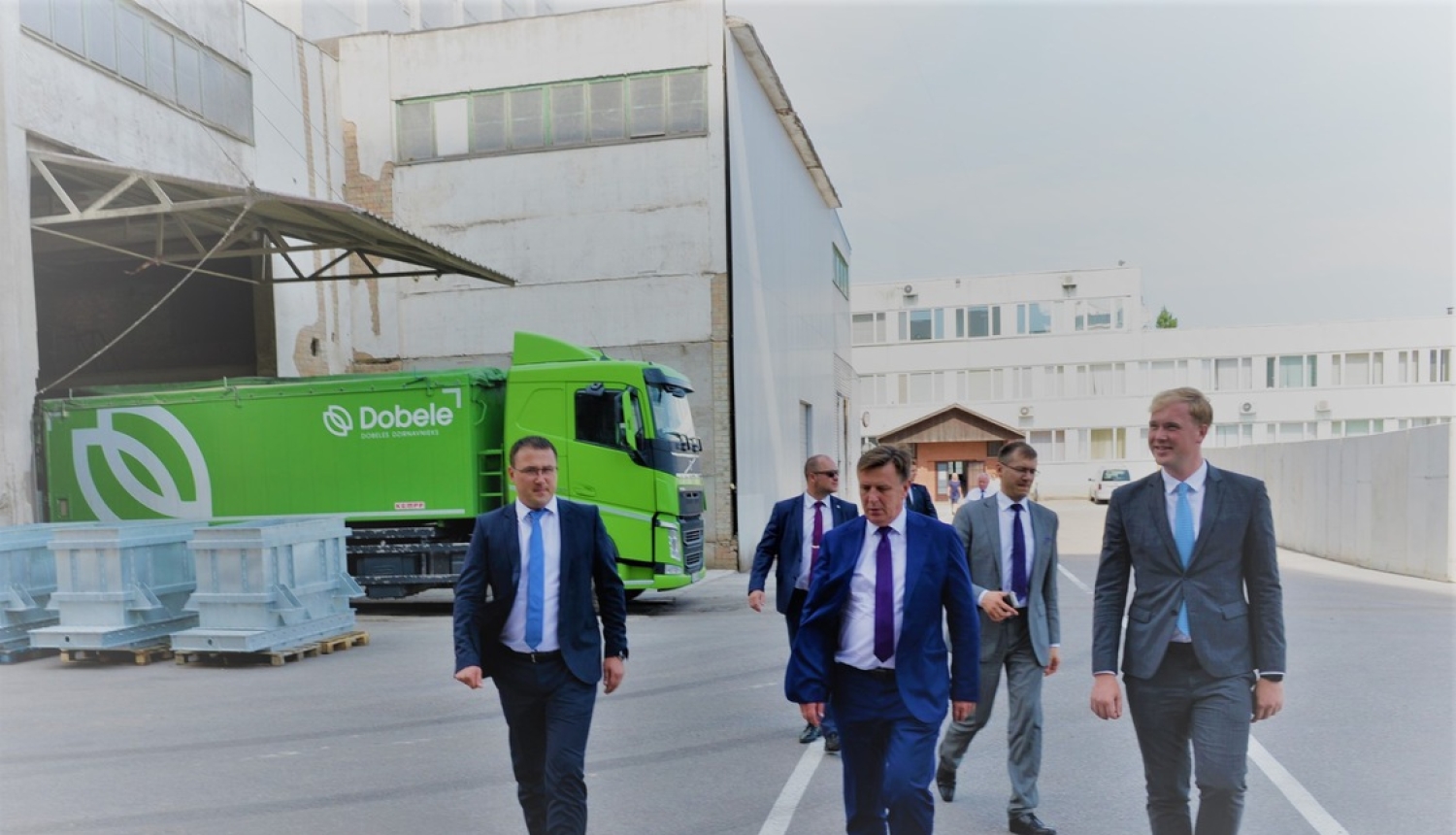 Ministru prezidents reģionālajā vizītē apmeklē Dobeli