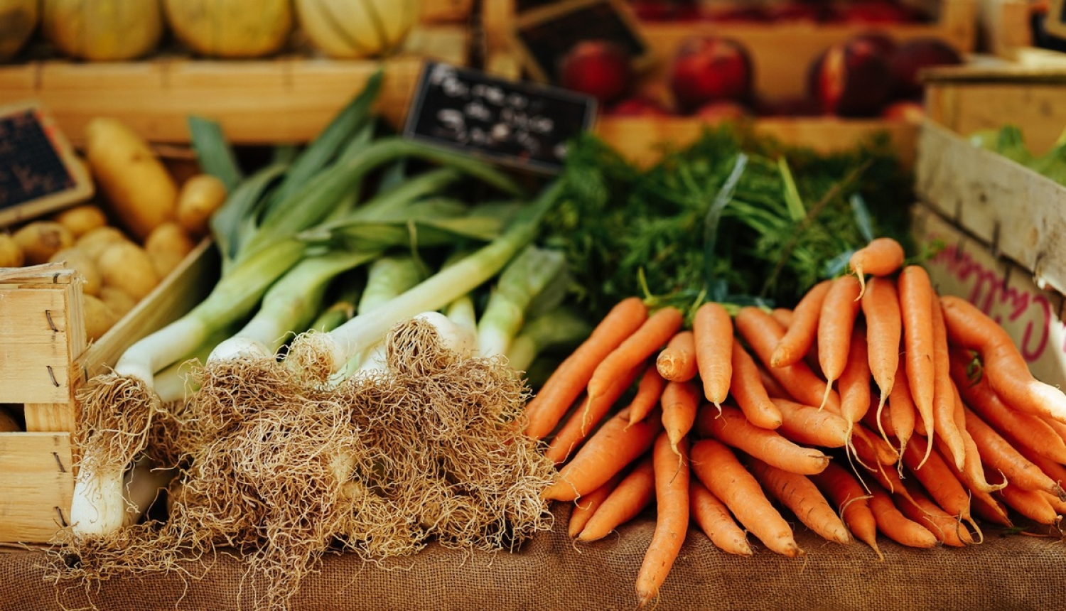 Plāno saglabāt ātrāku PVN pārmaksas atmaksu un samazināto likmi augļiem, ogām un dārzeņiem