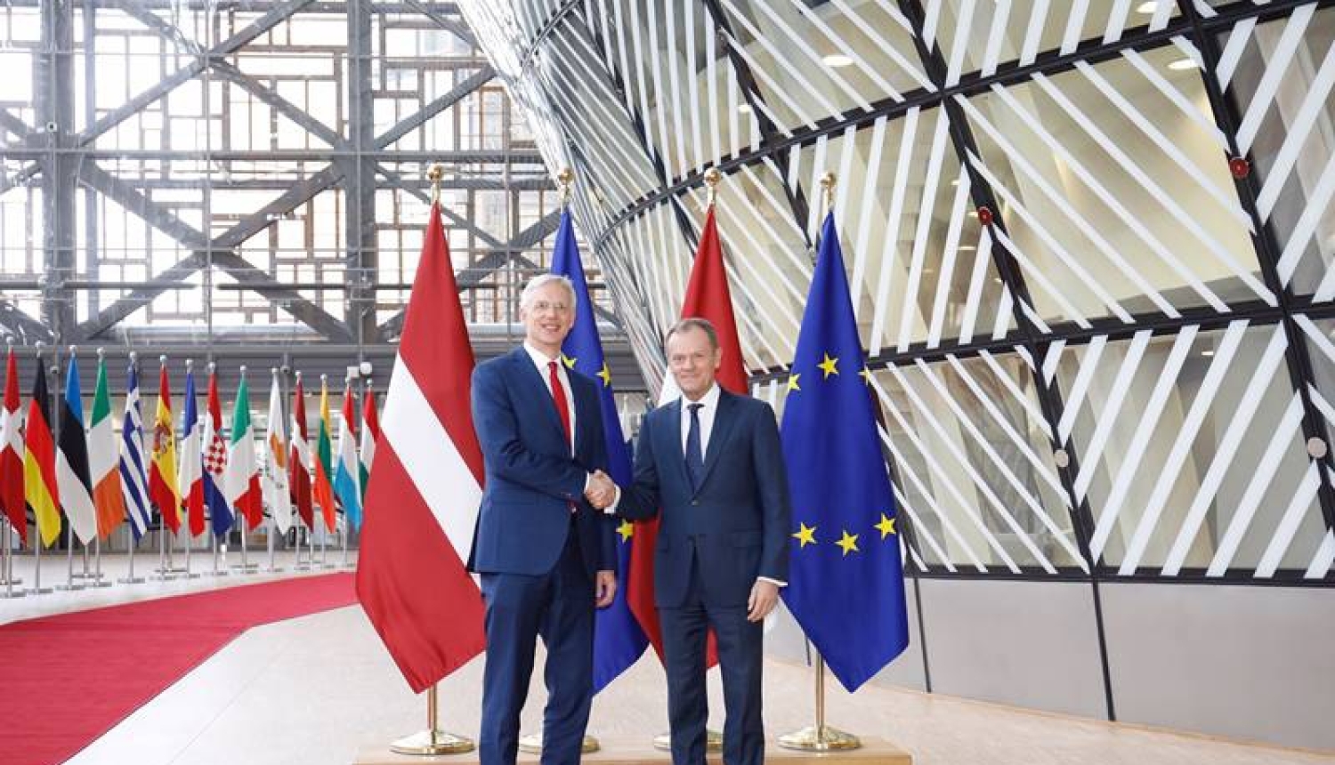 Ministru prezidents ar Tusku, Junkeru un Barnjē pārrunā Eiropas Savienības galvenos izaicinājumus tuvākajā nākotnē