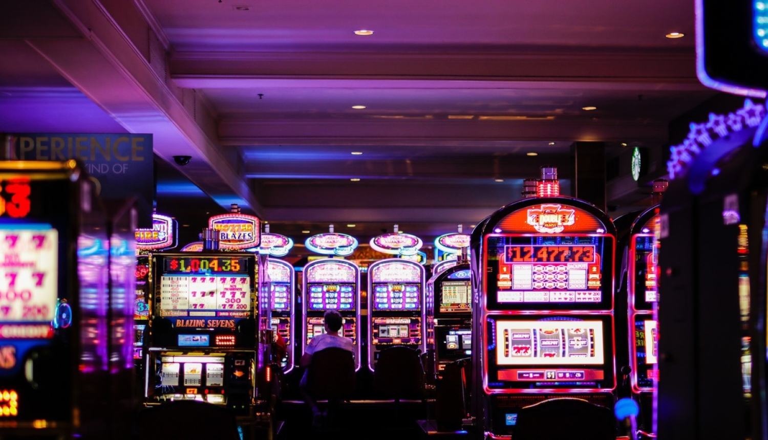 Ierobežos nelicencēto interaktīvo azartspēļu un izložu tirgu