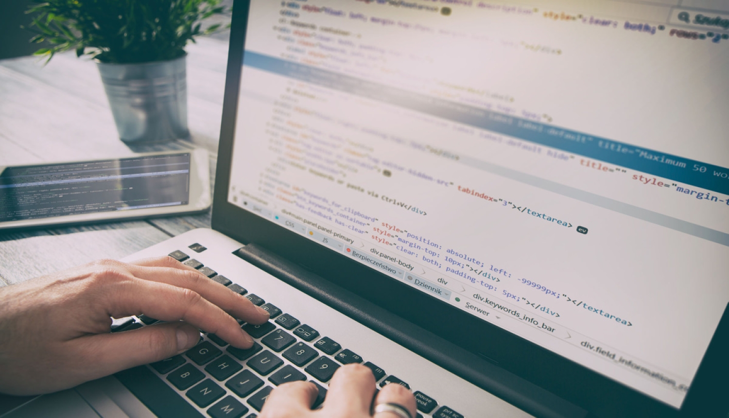 Uzaicinājums ieinteresētajām pusēm uz apspriedi par plānoto iepirkumu “Valsts un pašvaldību iestāžu tīmekļvietņu vienotās platformas datu migrācijas pakalpojumi”