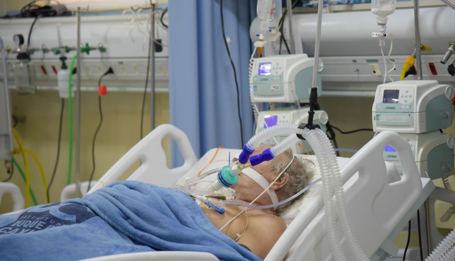 Pieņemts ārkārtējās situācijas pagarinājums līdz 11. janvārim, ieviešot stingrākus drošības pasākumus un ierobežojumus