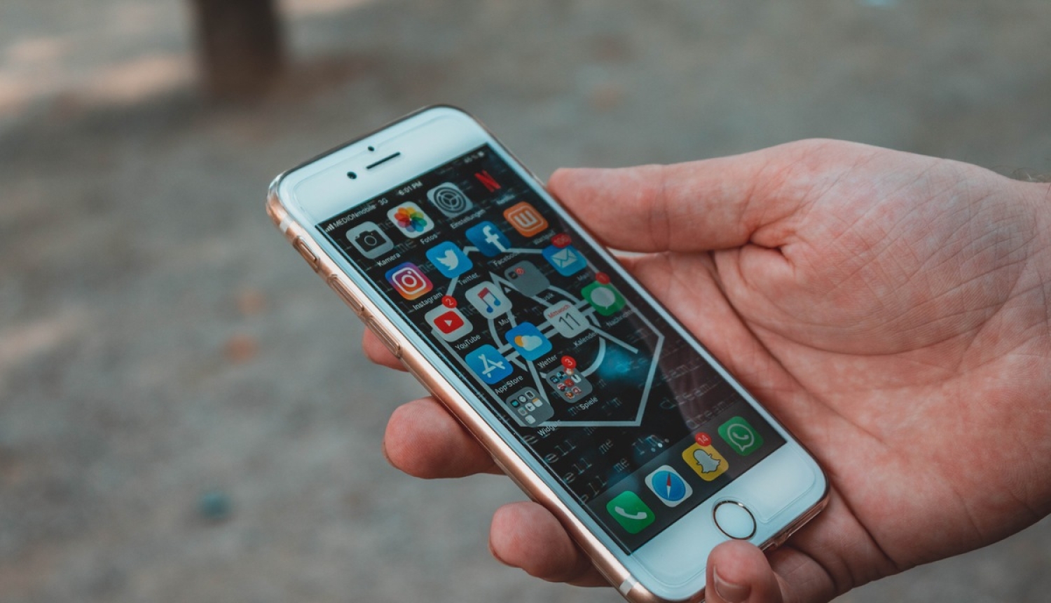 Valdība akceptē SMS apziņošanas izmantošanu personu informēšanai par Latvijā noteiktajiem Covid-19 epidemioloģiskās drošības pasākumiem