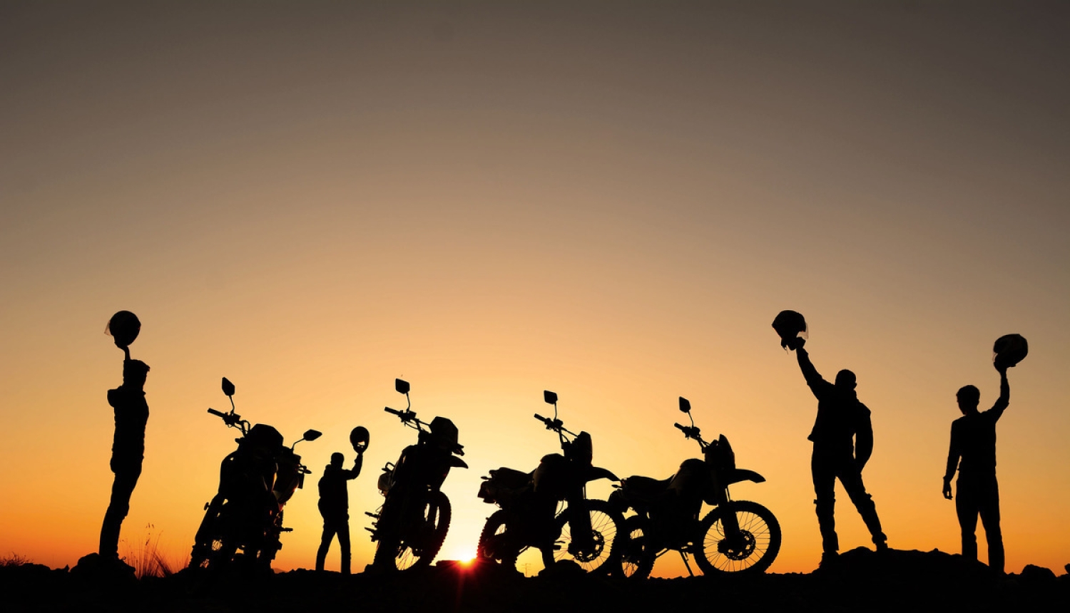 Ar mopēdu un motociklu varēs braukt pa sabiedriskā transporta joslu