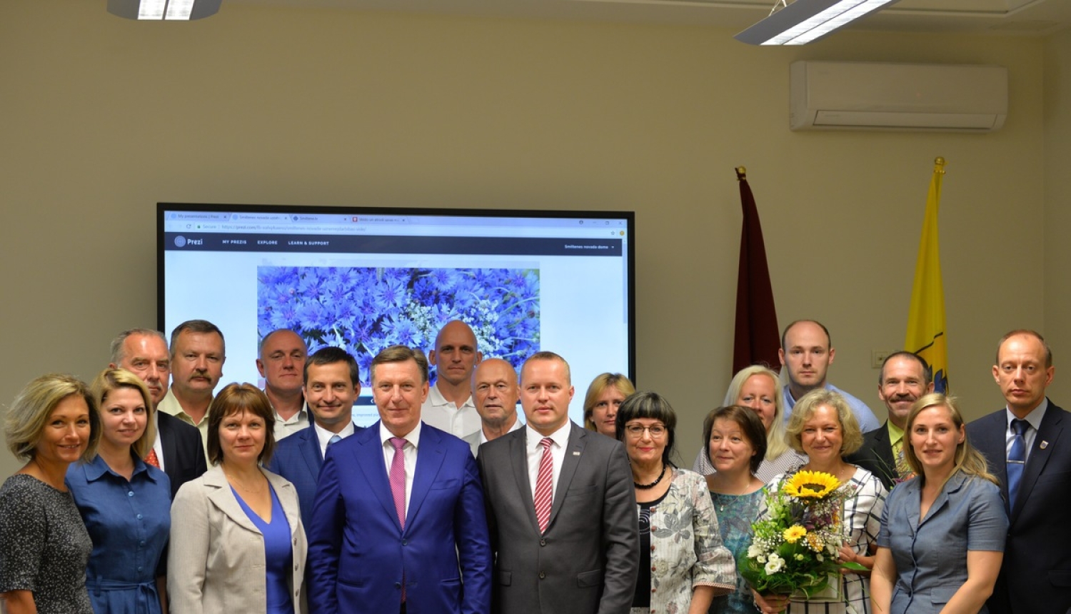 Ministru prezidents reģionālajā vizītē apmeklē Smilteni