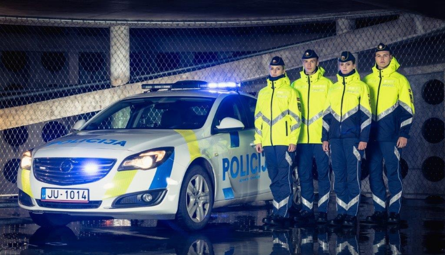 Valdībā apstiprina Valsts policijas amatpersonu jauno formas tērpu aprakstus