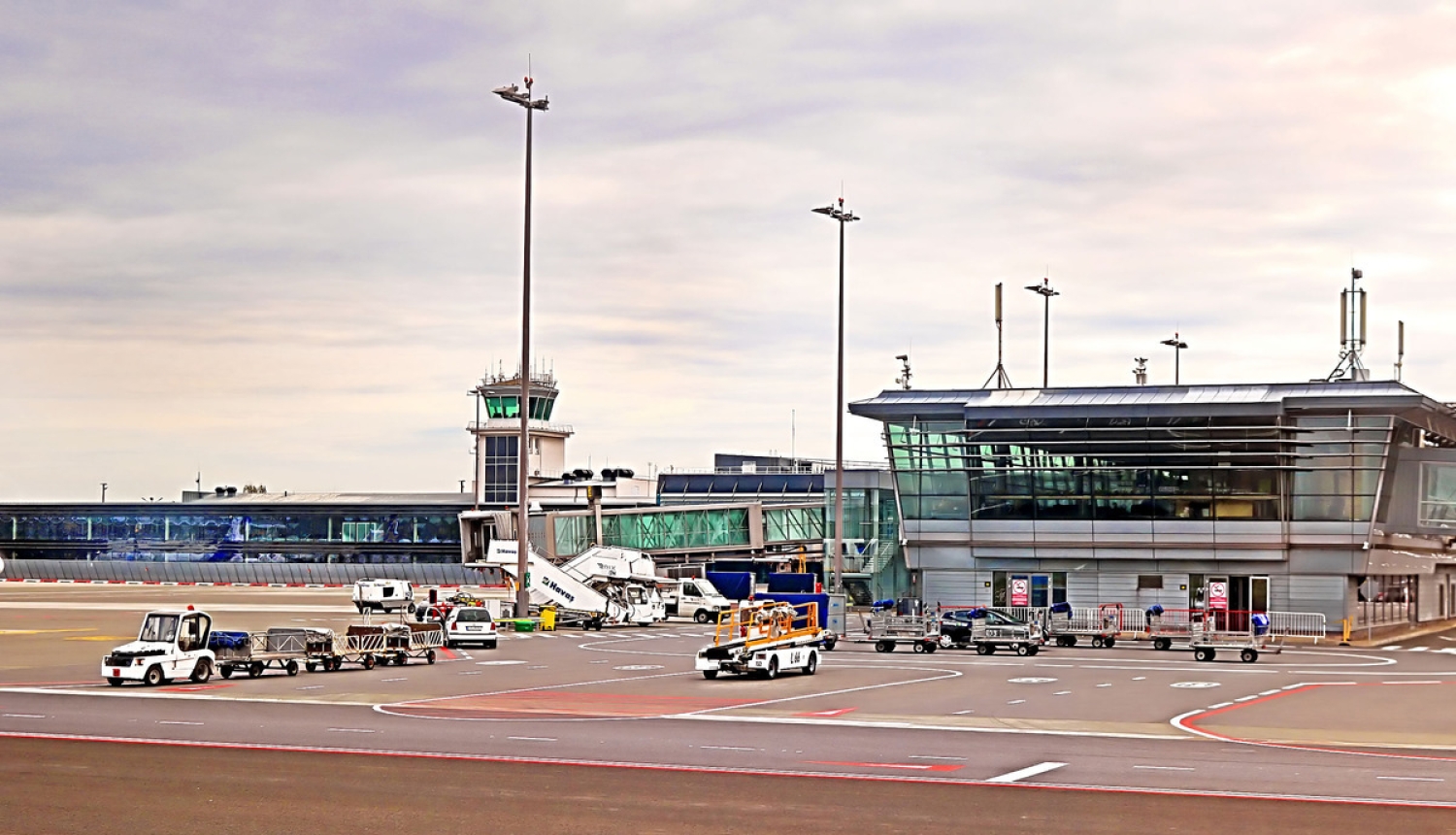 Valdība lemj par finansējuma piešķiršanu Rīgas, Liepājas un Ventspils lidostai