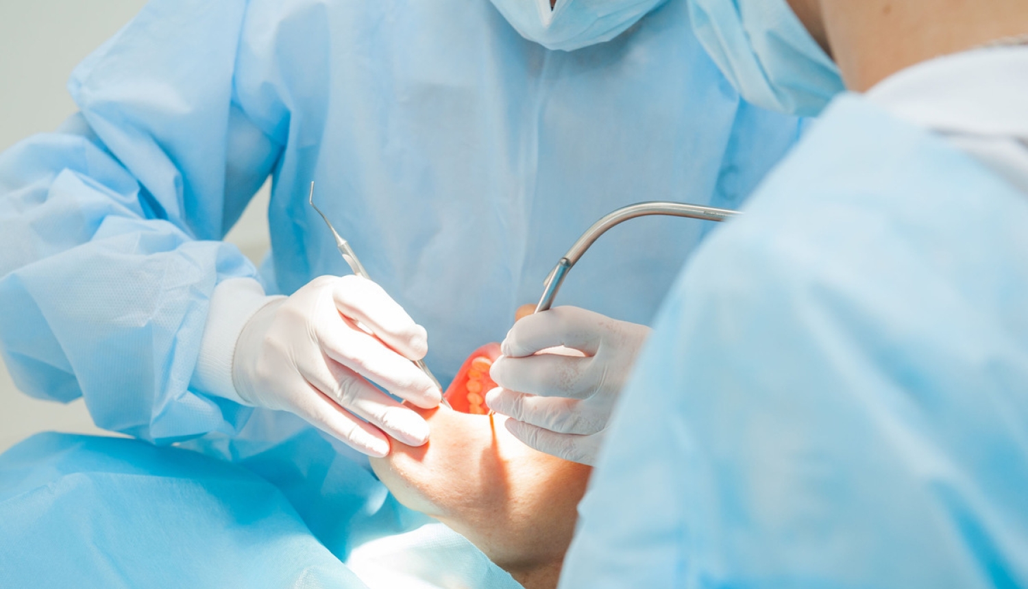 Finansiālu atbalstu par darbu reģionos varēs saņemt arī zobārsti