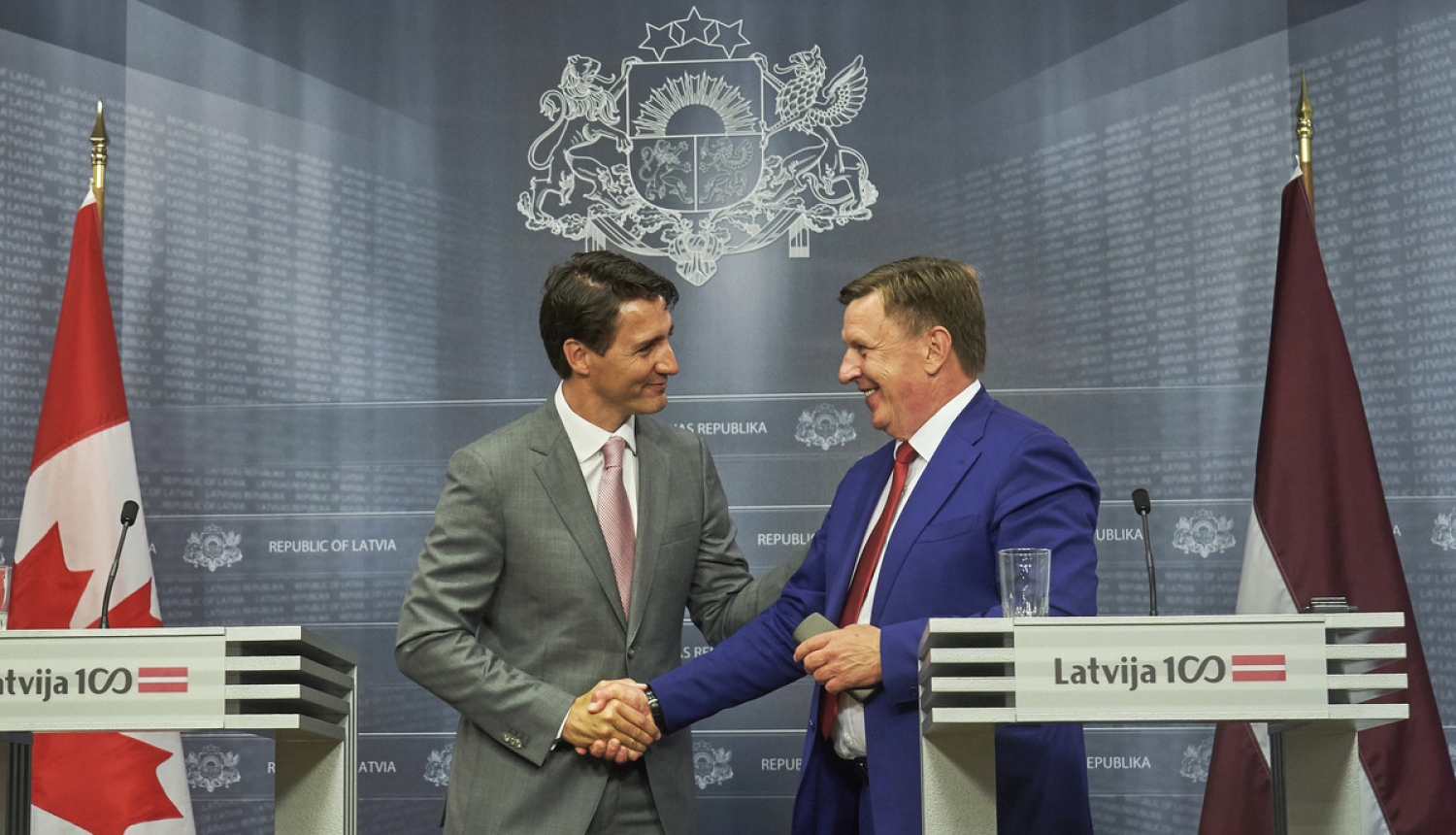 Ministru prezidents: Kanādas lēmums turpināt pildīt NATO ietvarnācijas pienākumus Latvijā ir labākā dāvana valsts simtgadē