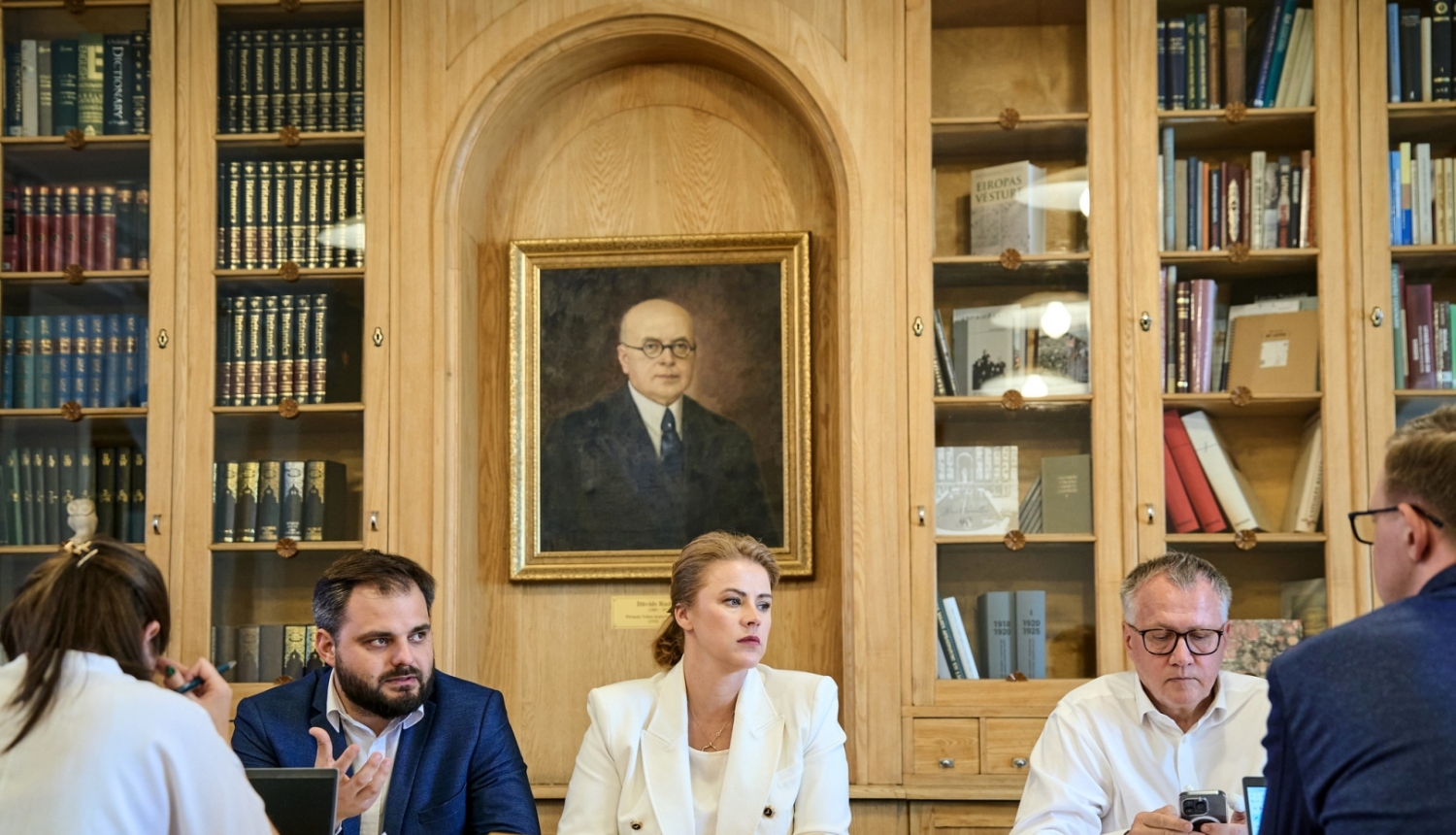 Ministru Prezidente vada  Sadarbības sanāksmi
